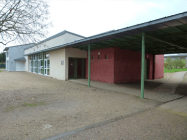 VELLES Centre d'accueil socio-culturel pour enfants, salle multi activités et cantine VELLES Centre d'accueil socio-culturel pour enfants, salle multi activités et cantine